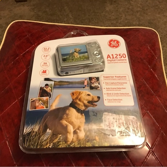 NWT GE Smart Series A1250 12.2MP Digital Camera - Picture 1 of 4